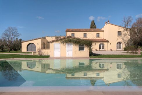 Villa con piscina Idee & Immobili Firenze