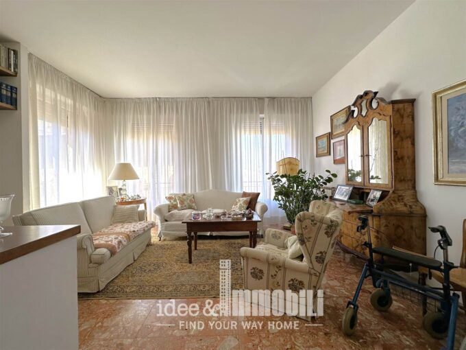 Signorile appartamento di 200 mq frazionabile Idee & Immobili Firenze