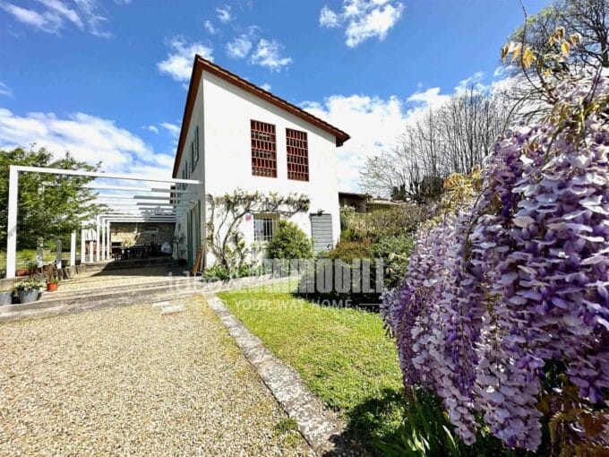 Villa with large garden Idee & Immobili Firenze