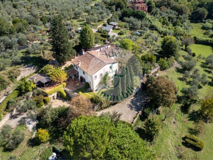Villa in stile colonico Idee & Immobili Firenze